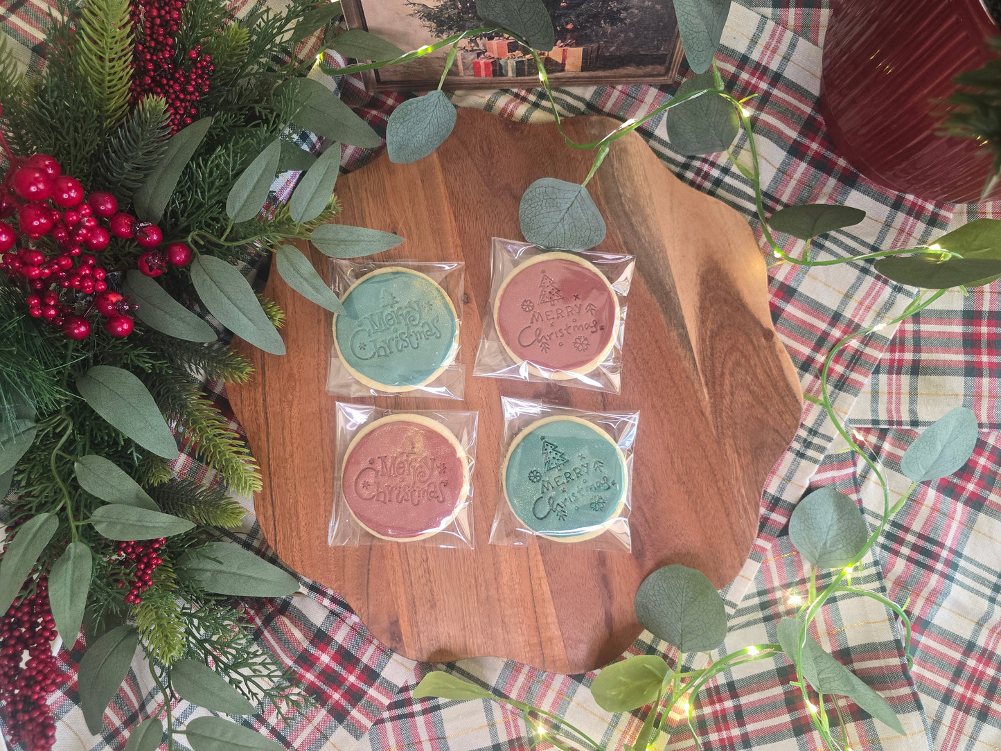 Single Merry Christmas Cookie on GIFTING CARD