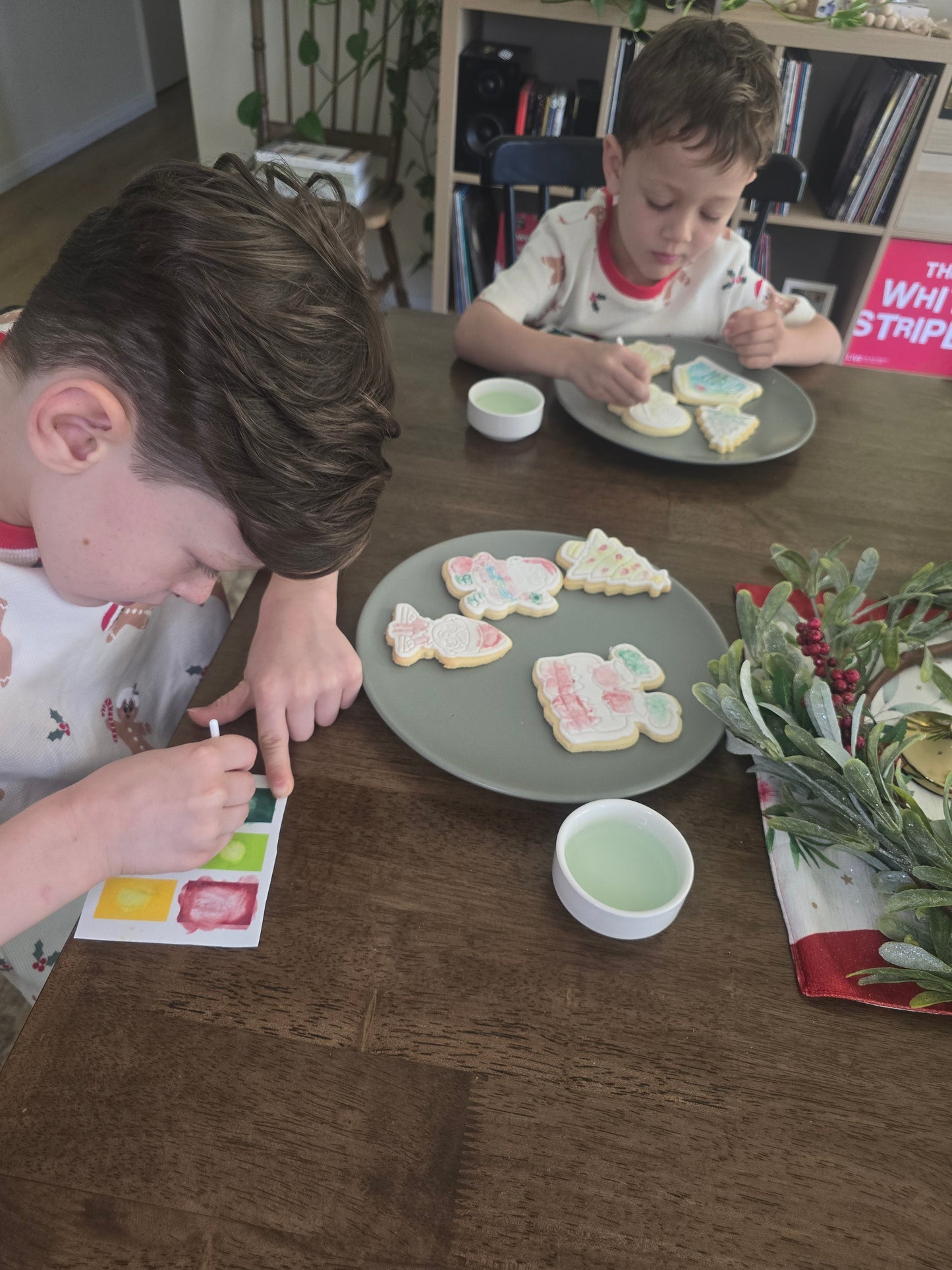 Paint your own Christmas Cookies