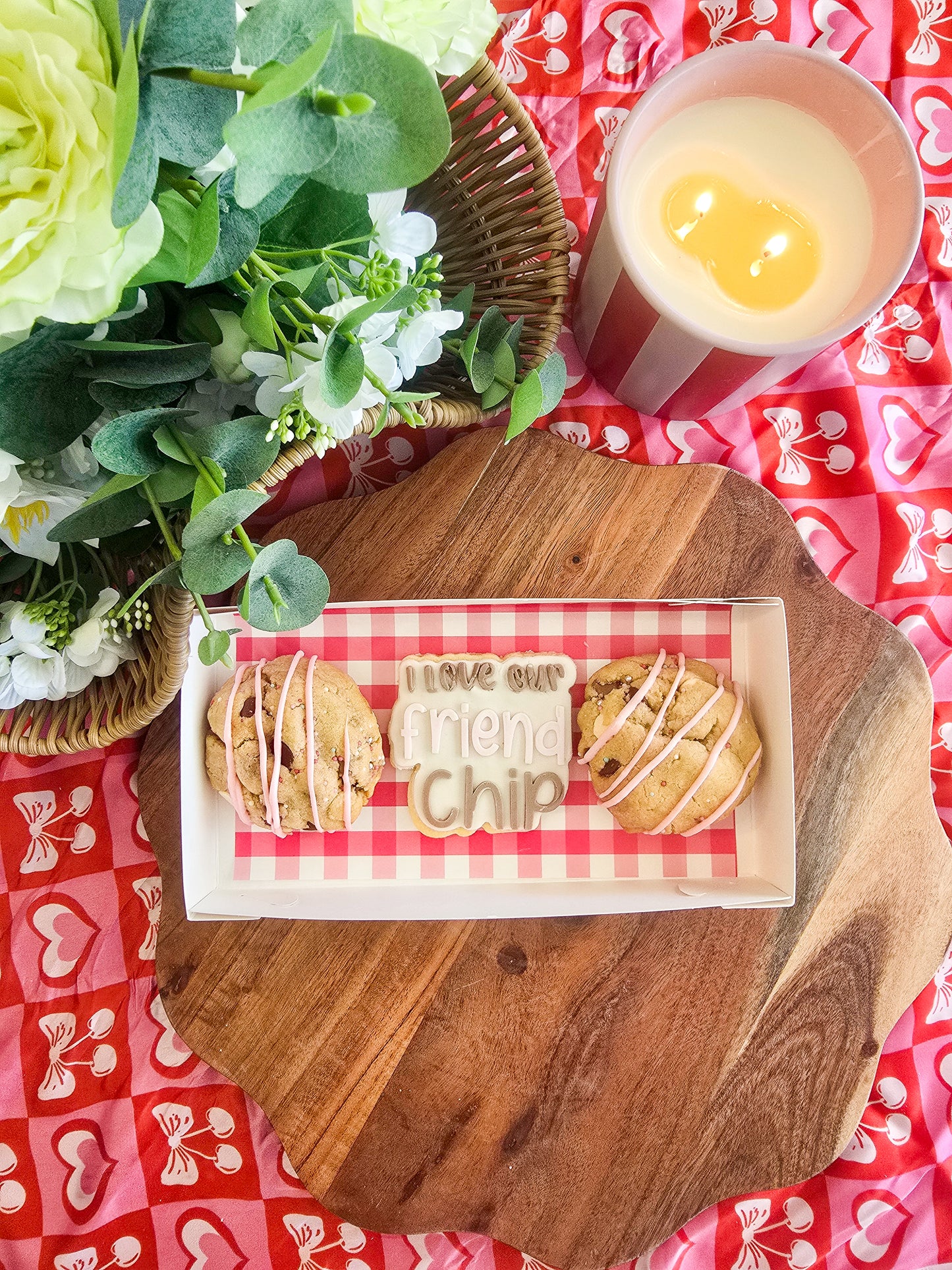 Friend-Chip Cookie Box